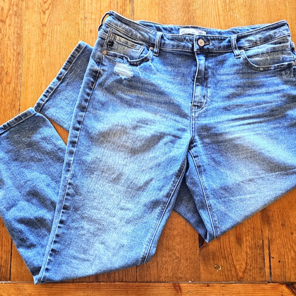 Kan Can Straight Leg Jean